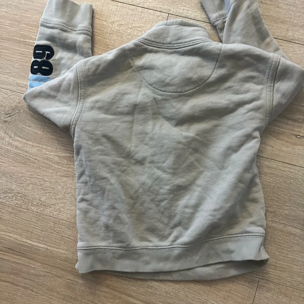 Gap Shark Pullover 3t